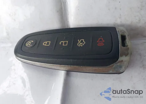 2013 Ford Focus Titanium z USA, uszkodzony, nr VIN 1FADP3J21DL280696